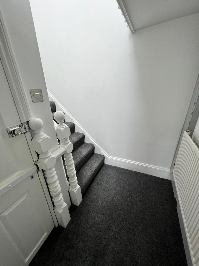 Lovely 2 Bedroom Flat With Roof Terrace In Nw6 Apartment
